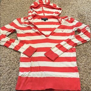 Women’s hooded top